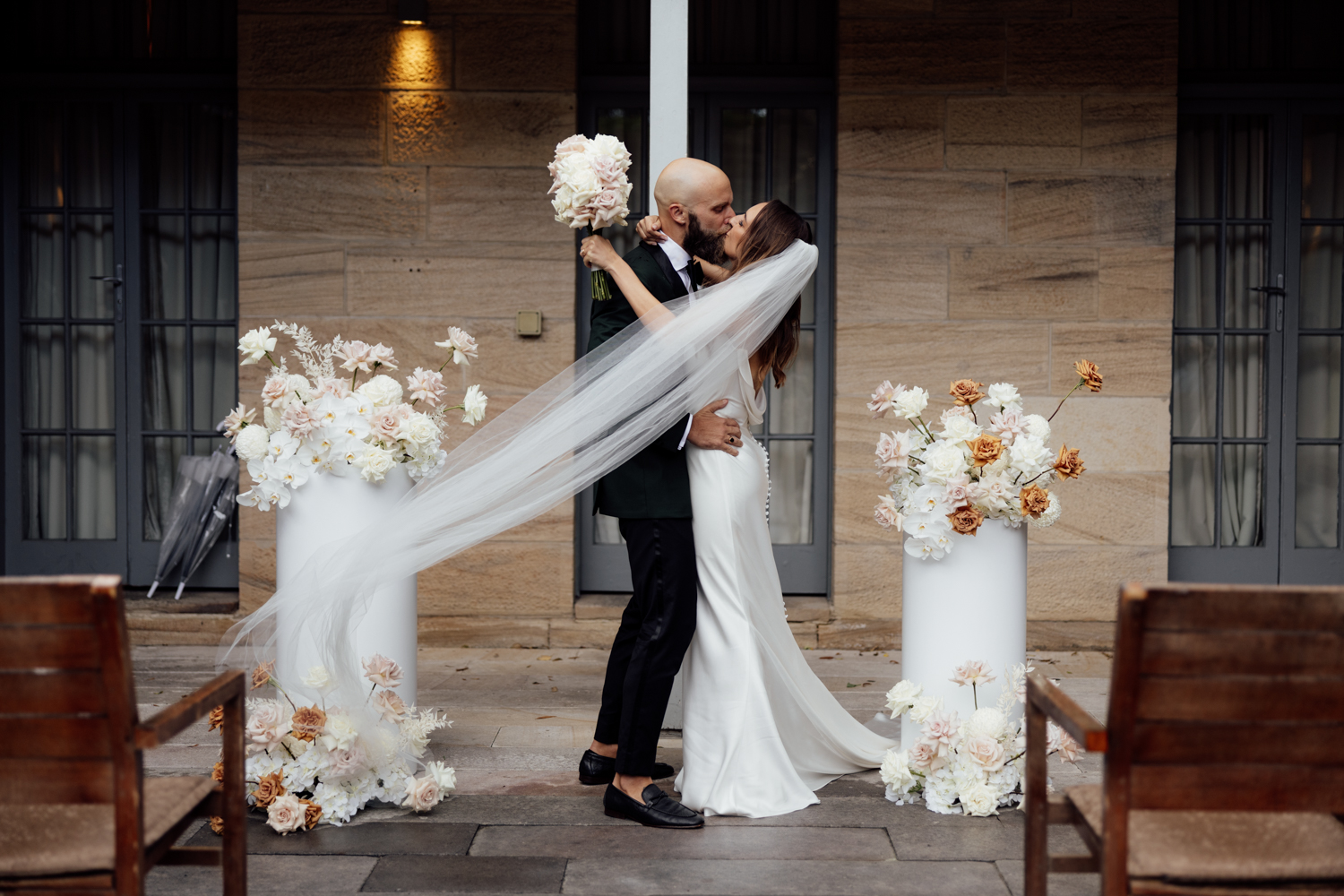 Gunners Barracks wedding ceremony in the sandstone courtyard